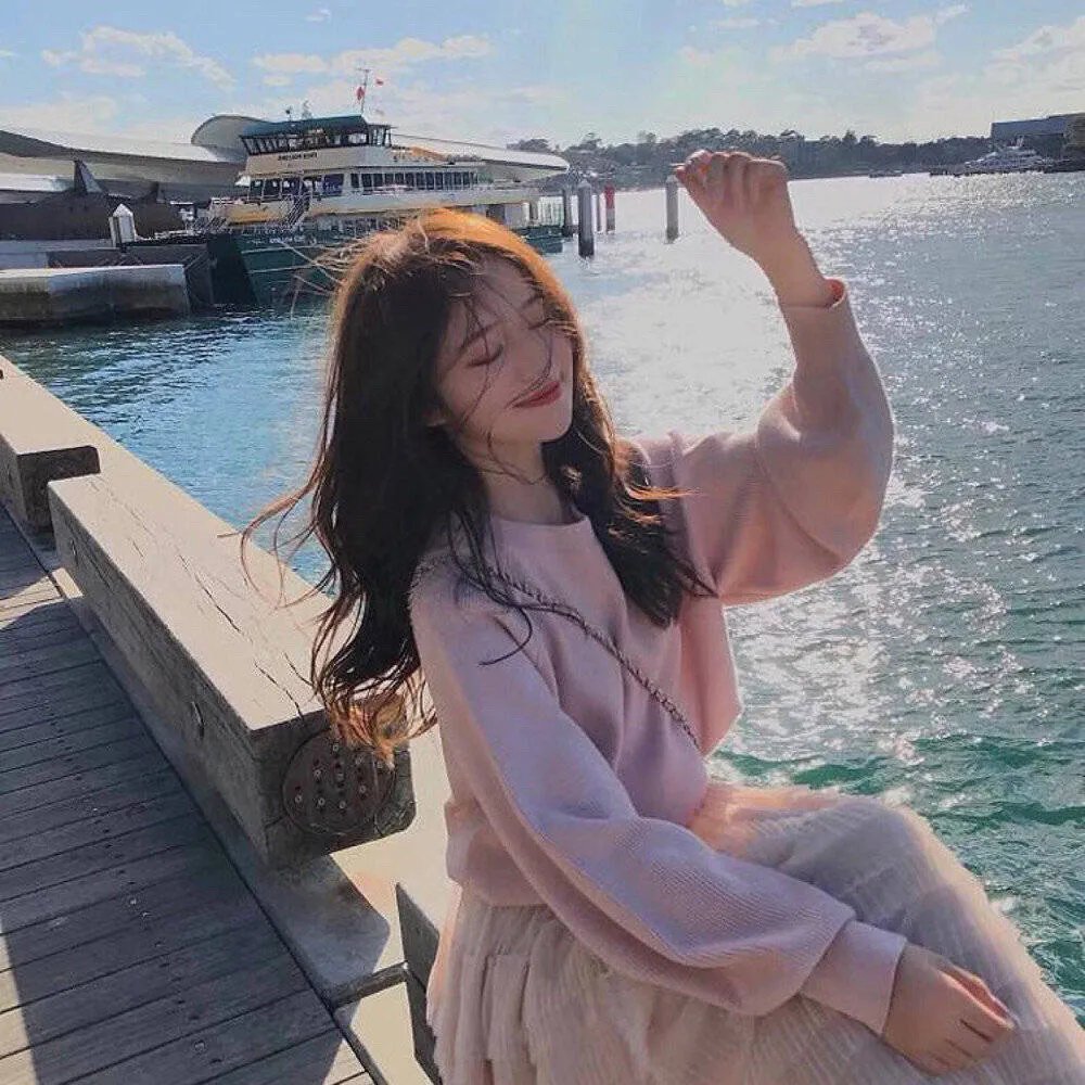 卡美拉对深海怪兽吉古拉高清封面